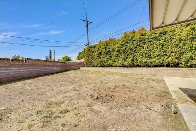 view of yard featuring a fenced backyard