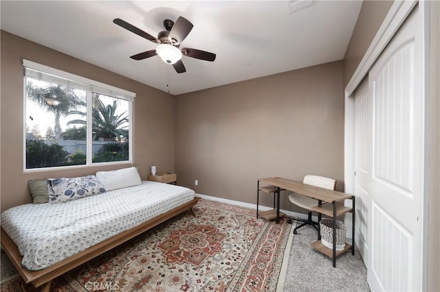 bedroom with ceiling fan