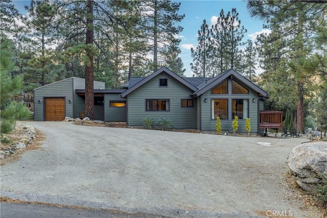 view of front of house featuring a garage and driveway