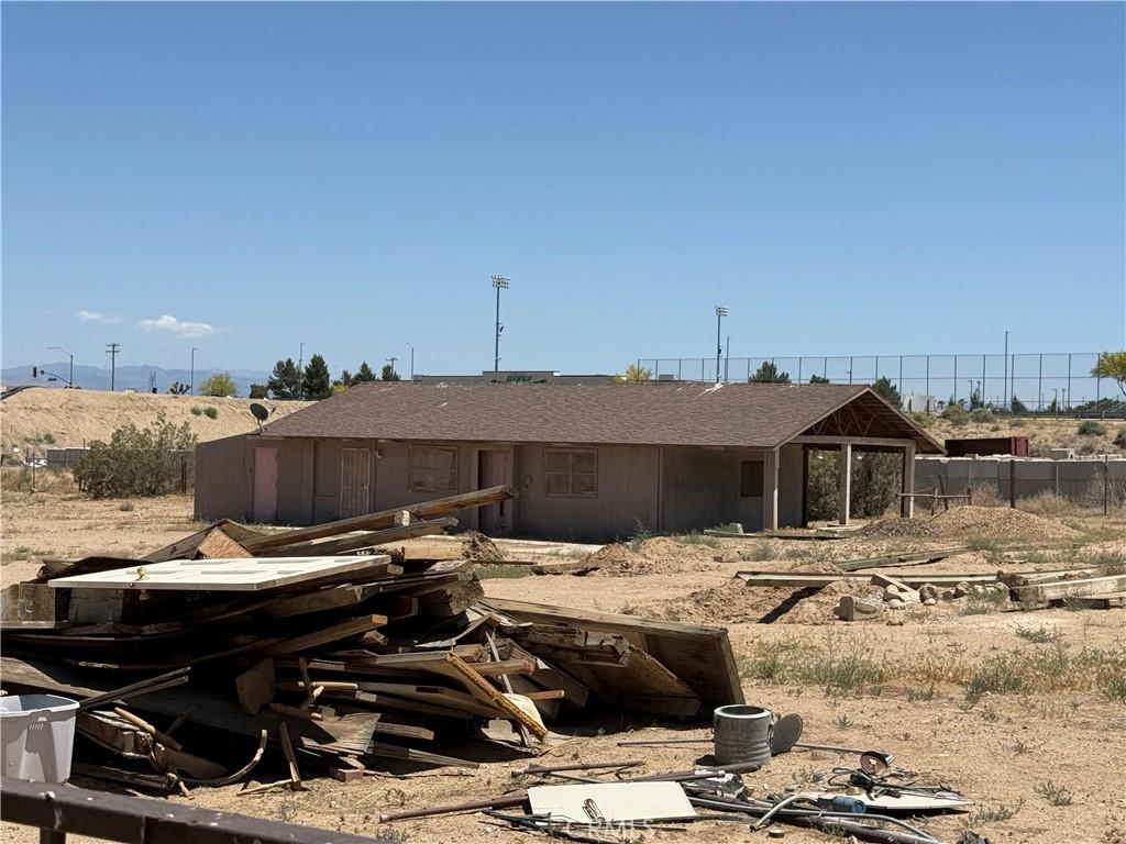 13185 Aster Rd, Victorville, CA 92392 - photo 2