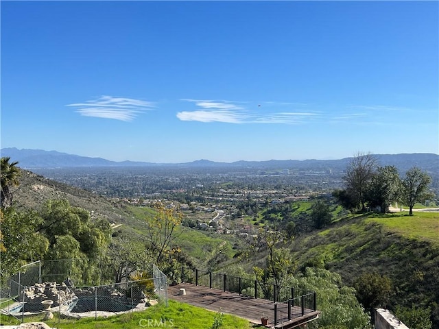 Listing photo 3 for 150 Dapplegray Rd, Bell Canyon CA 91307