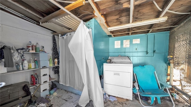 laundry area with washer / dryer