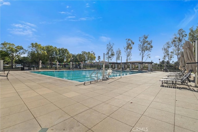 37 Triple Leaf, Irvine, CA 92620 - community pool with a patio