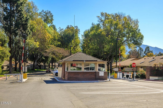 view of property's community featuring a mountain view