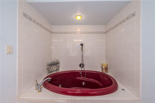 15796 Joseph Trl, Lower Lake, CA 95457 - full bath with a tub with jets