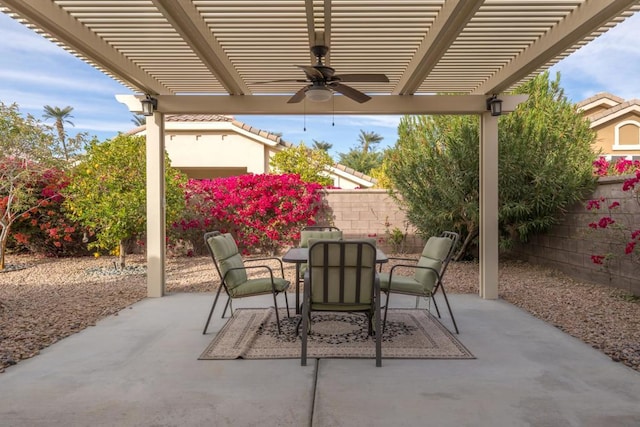 view of patio featuring a pergola and ceiling fan