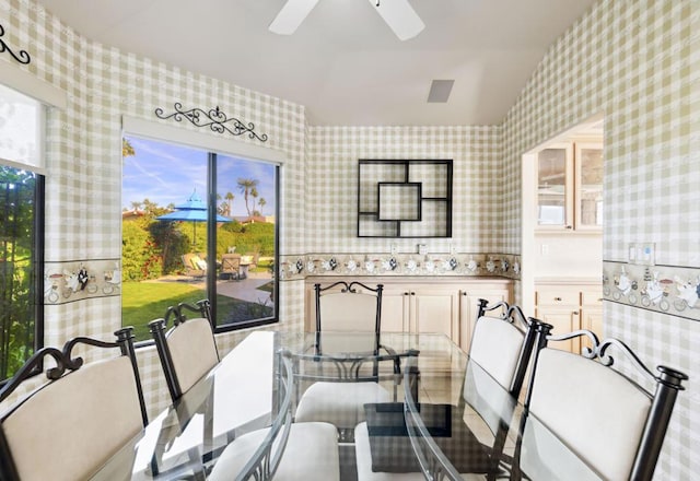 dining room with ceiling fan