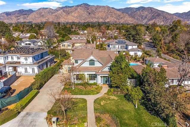 bird's eye view with a mountain view