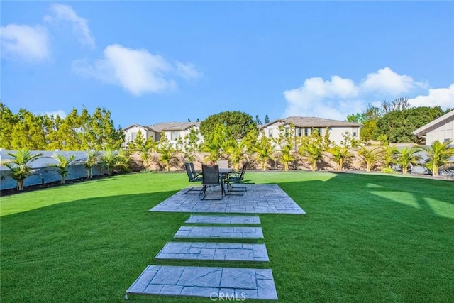 view of yard featuring a patio