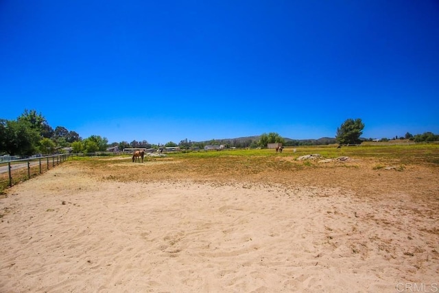 view of yard featuring a rural view