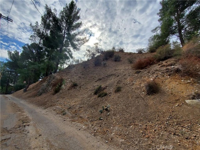 Listing photo 3 for 7844 Rim Canyon Rd, Sunland CA 91040