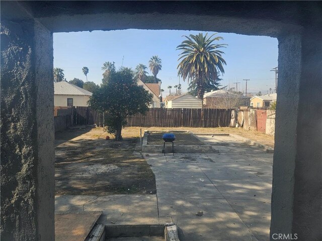 view of yard with a patio