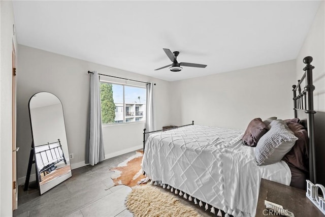 bedroom with ceiling fan