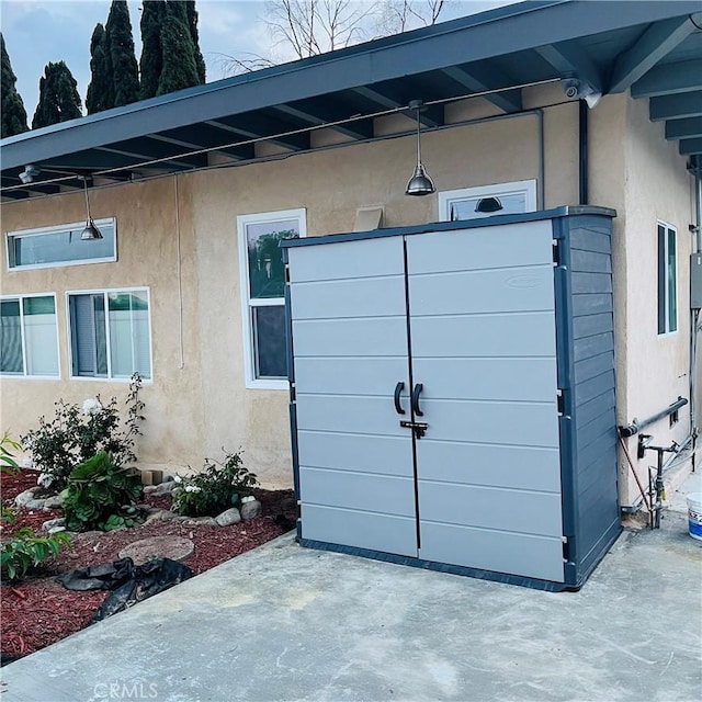 view of outbuilding