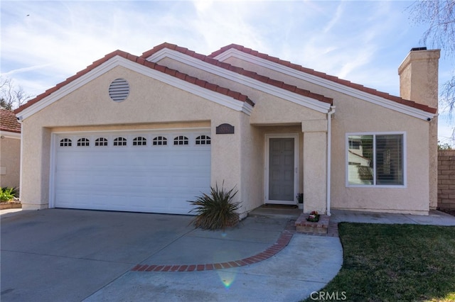 view of front facade with a garage