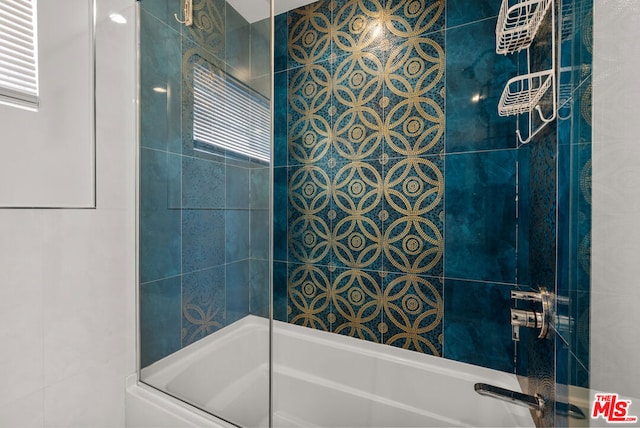 bathroom with shower / tub combination