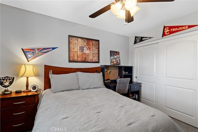 bedroom featuring ceiling fan and a closet