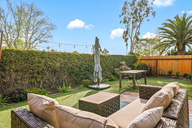 view of patio with outdoor lounge area