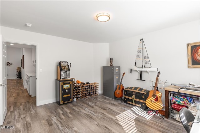 17600 Ascot Ct, Tehachapi, CA 93561 - recreation room featuring wood finished floors and baseboards