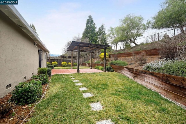 view of yard with a patio area and a pergola