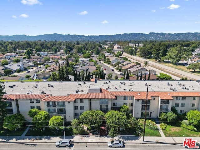 bird's eye view featuring a mountain view