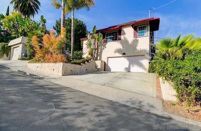 view of front facade with a garage