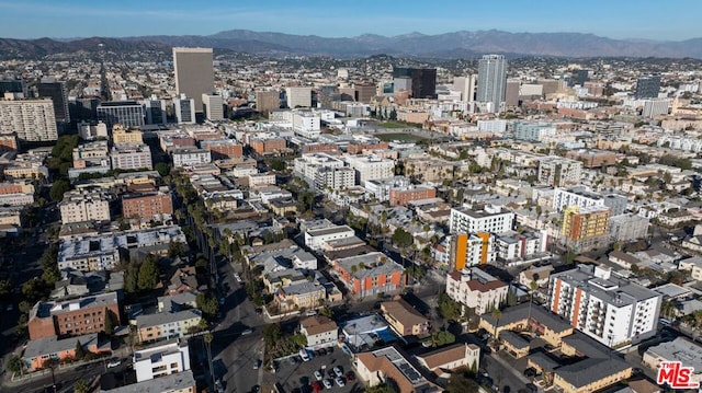 bird's eye view with a mountain view