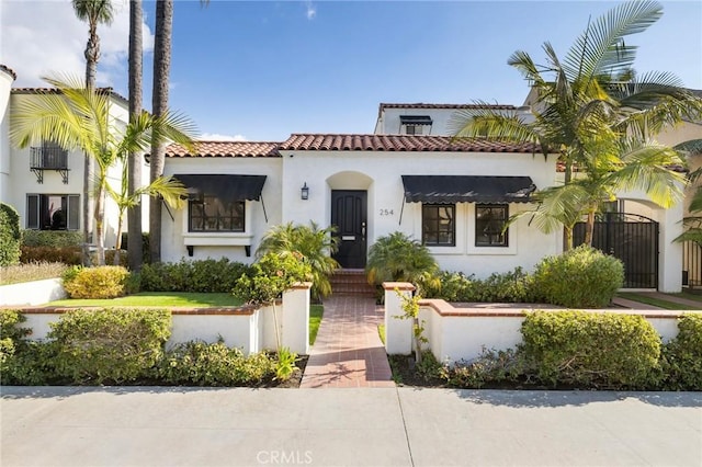 view of mediterranean / spanish-style house