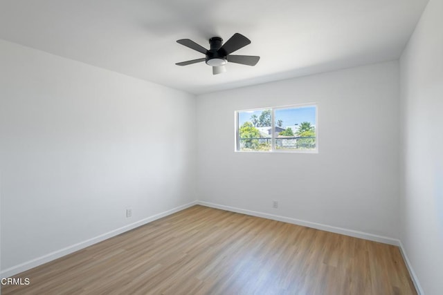 unfurnished room with light hardwood / wood-style floors and ceiling fan