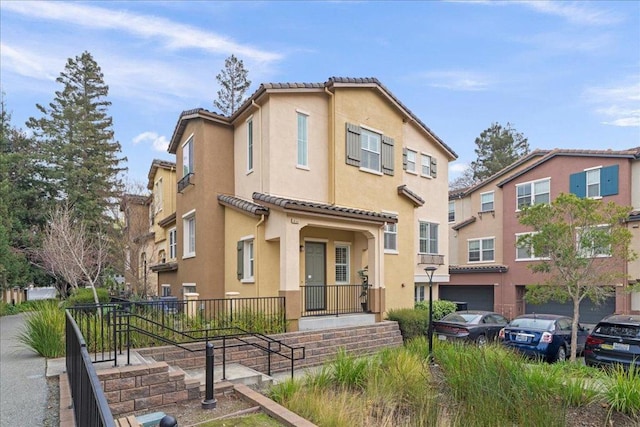 view of mediterranean / spanish-style house