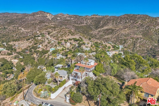 bird's eye view featuring a mountain view