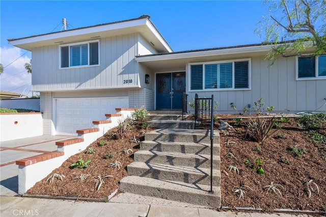 view of front of house featuring a garage