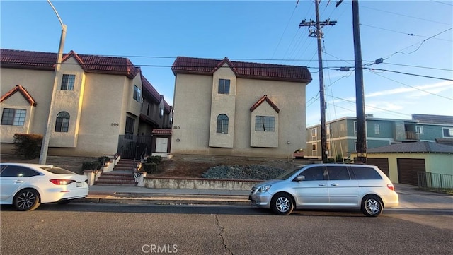 view of front facade