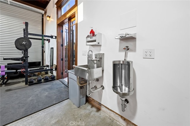 utility room with sink