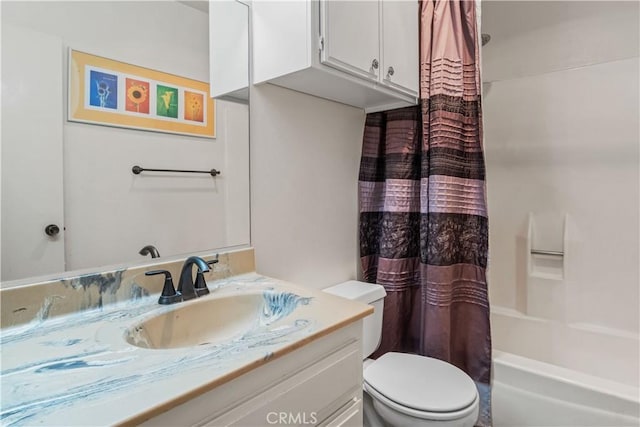 bathroom with vanity, toilet, and shower / tub combo with curtain