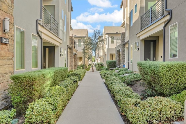 surrounding community featuring a residential view