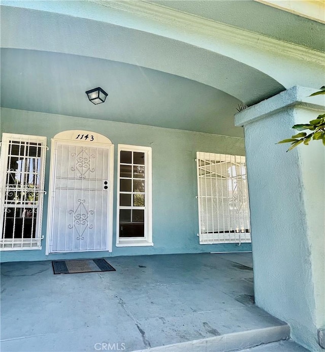 1143 S Manhattan Pl, Los Angeles, CA 90019 - view of doorway to property
