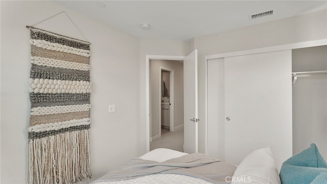 bedroom featuring a closet