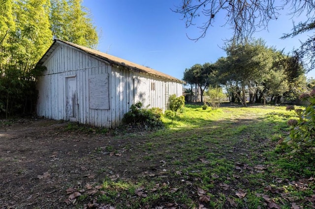 view of outbuilding