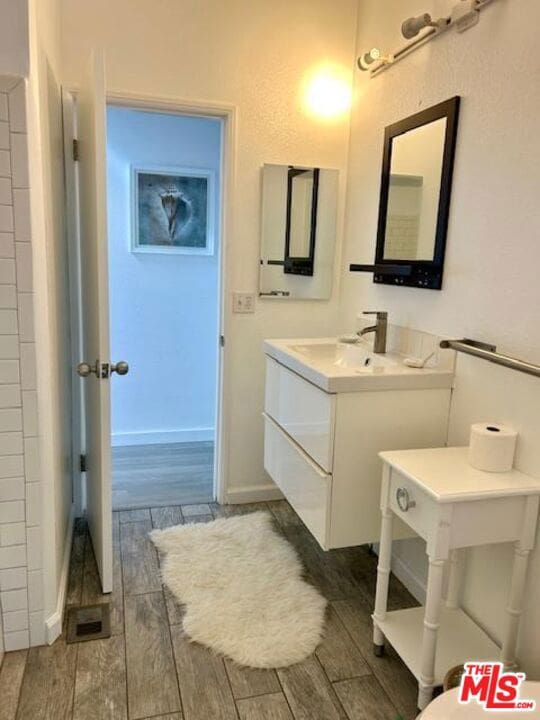 bathroom with vanity