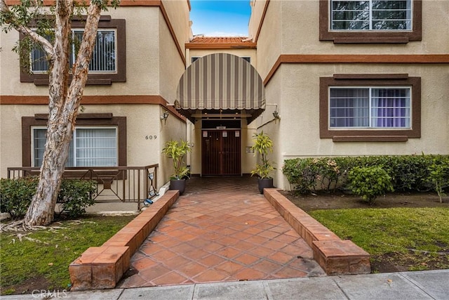 view of entrance to property