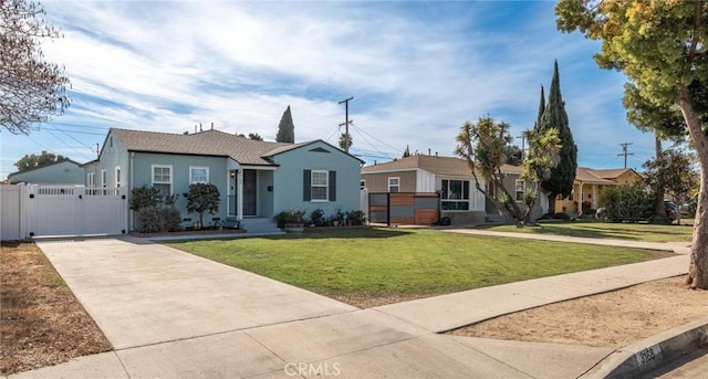 ranch-style house featuring a front yard