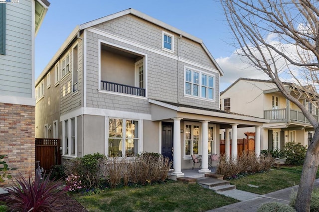 view of front of property featuring covered porch