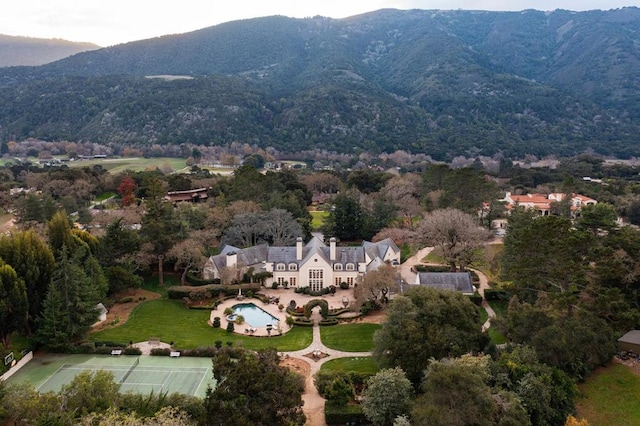 drone / aerial view featuring a mountain view