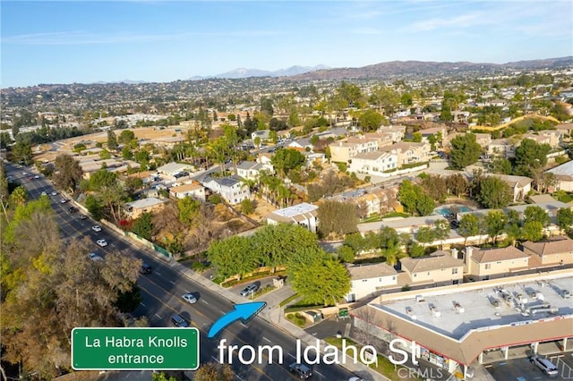 bird's eye view featuring a mountain view