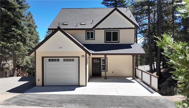 view of front of property featuring a garage