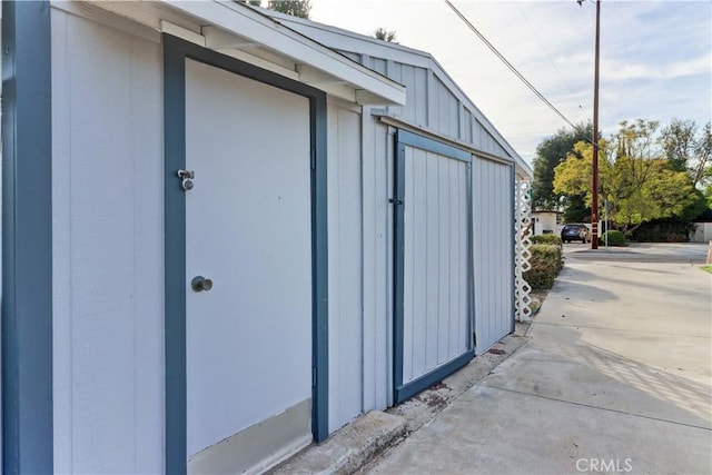 view of outbuilding