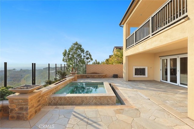 2598 E Temblor Ranch Dr, Brea, CA 92821 - view of swimming pool featuring an in-ground hot tub, fence, and a patio