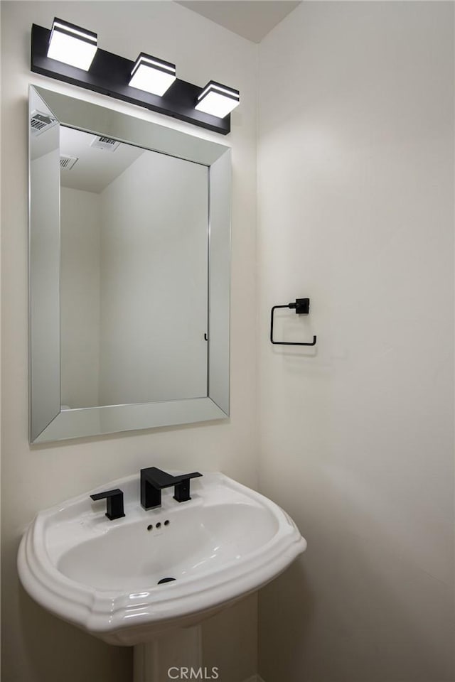 bathroom with sink