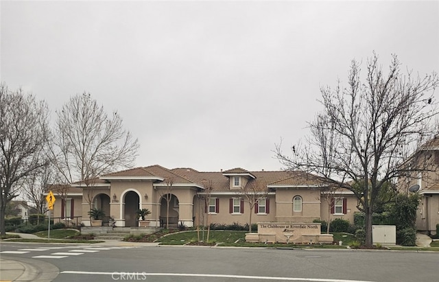 view of mediterranean / spanish home